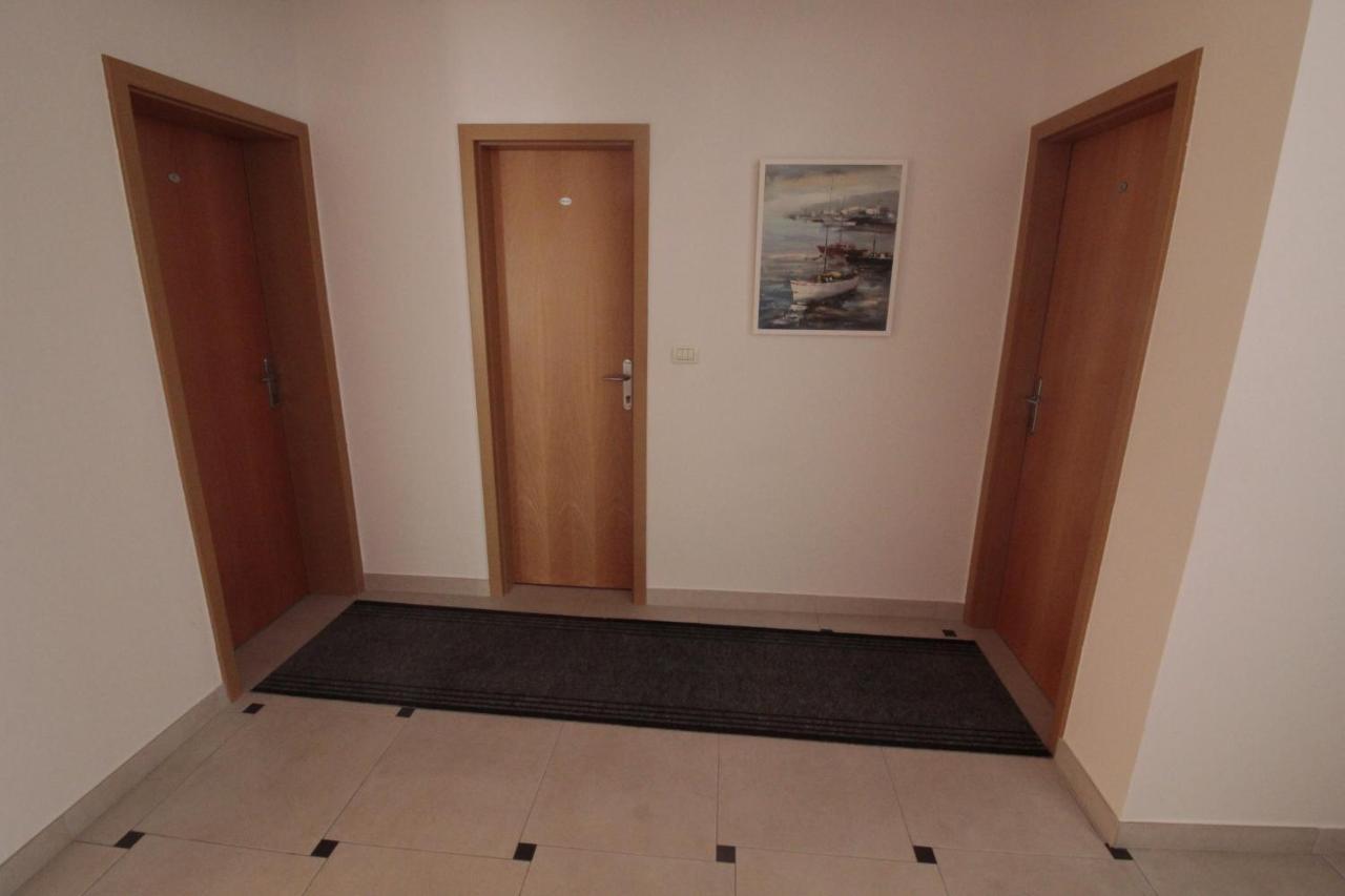 Studios & Rooms Fiesta 诺瓦利娅 外观 照片